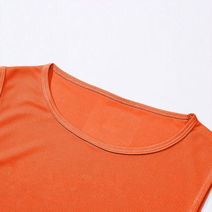 เสื้อกล้ามตาข่ายผู้ชายแบบสั่งทำพิเศษ พร้อมโลโก้สั่งทำได้ 男女兼用 100% โพลีเอสเตอร์ แห้งเร็ว สวมใส่สบายสำหรับออกกำลังกาย - Product Image 5