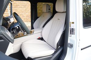 Mercedes-AMG G63 2025 Usado, 260 Millas, Motor V8 Biturbo, Equipamiento de Alta Gama, Sin Modificaciones - Product Image 5