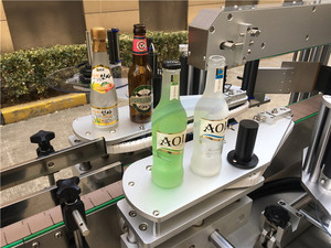 เครื่องติดฉลากขวดอัตโนมัติสามด้านความเร็วสูงสำหรับคอทั้งด้านหน้าและด้านหลัง - Product Image 2