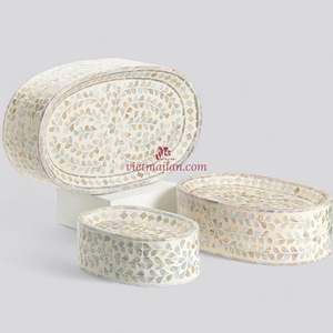 Base para Pastel Hecha a Mano con Núcleo de Bambú y Madreperla, Ecológica, para Exhibición de Postres de Ramadán Iftar y Decoración de Mesa, de Vietnam - Product Image 1