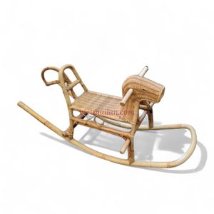 Chaise à bascule pour enfants en rotin écologique naturel, conçue pour des mouvements doux et amusants, en provenance du Vietnam - Product Image 2