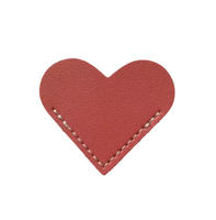 Prêt de stock en cuir en forme de coeur signets mignon lecture signets coin promotionnel signets en cuir en gros
