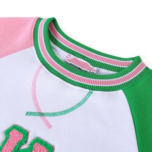 Sudadera de Chenilla Rosa Alpha Phi Alpha 1908, Sudadera con Bolsillo de Chenilla NUPE, Cuello Redondo Premium, Ropa Griega del Proveedor - Product Image 4