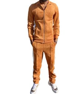 Chándal Ecológico con Capucha y Estampado, Ropa Resistente para Exteriores, Diseñada para Condiciones Frías y Difíciles - Product Image 2