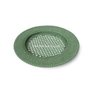 Assiette de présentation en rotin tressé à la main, style bohème, en fibres naturelles, fabriquée par des artisans vietnamiens, pour la décoration de table de fête - Product Image 1