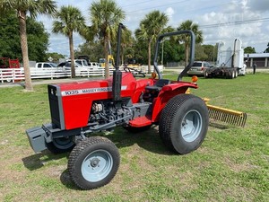 1989 Massey Ferguson 1035 Tracteur à roues Fiable Expédition rapide Moteur à roulement essentiel Moteur Pompe à engrenages Boîte de vitesses Tracteurs d'occasion - Product Image 2