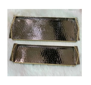 Plateau de service de collations de dernière conception avec plateau de service de nourriture martelé en acier inoxydable de qualité de luxe en Inde - Product Image 6