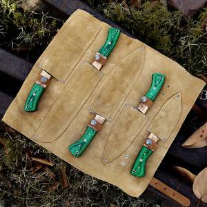 Juego de Cuchillos de Chef de Acero Damasco de 67 Capas Forjados a Mano, Cuchillos de Cocina Profesionales Ambidiestros de Cinco Piezas con Mangos de Madera - Product Image 6