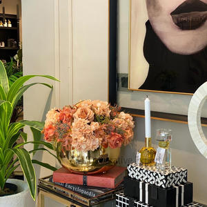 Attractive Designing Metal Flower Vase With Glossy <b>Gold</b> Finished Flower Pots for Table Top Centerpiece Flower Vases - Product Image 5