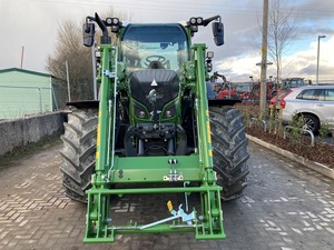 Nuevo Tractor Agrícola Fendt con Capota y Neumáticos Grandes, Herramienta Agrícola Detallada - Product Image 6