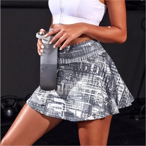 Falda pantalón plisada transpirable y anti-UV para mujer, estilo reina, ecológica, con bolsillos, para tenis y golf, minifalda fluida, primavera 2025, a la moda - Product Image 5