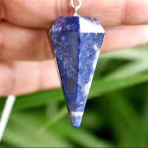 Péndulo de sodalita facetado de 6 tendencias principales, modelo de cristal curativo a granel energizado al por mayor para artesanía de radiestesia - Product Image 5