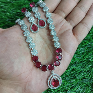 Collar con tachuelas de diamantes americanos de estilo indio de moda y elegante con pendientes Conjunto de joyas Conjunto colgante para mujeres y niñas - Product Image 1