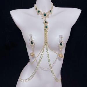 Cadena Corporal Dorada Sexy con Pinzas para Pezones de Esmeralda, Collar de Pedrería, Arnés Exótico, Cinturón de Cintura, Juguete Sexual para Adultos - Product Image 3