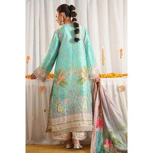 Robe élégante en satin Faraal à col mandarin et manches longues, écologique, pour le printemps et l'été - Product Image 3