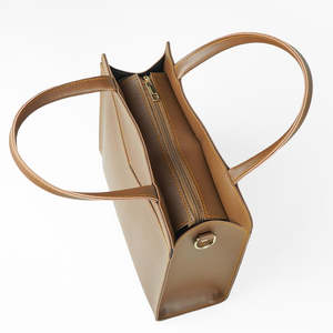 Sacs fourre-tout en cuir d'origine tissés à la main de couleur personnalisée pour femmes fermeture à glissière en cuir de qualité supérieure 100% - Product Image 3