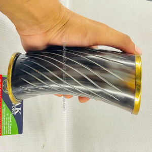 Vaso de cuerno de lujo hecho de búfalo natural y vasos de chupito de cuerno de buey con base de madera auténticas tazas de cerveza de cuerno vikingo medieval FWE - Product Image 5