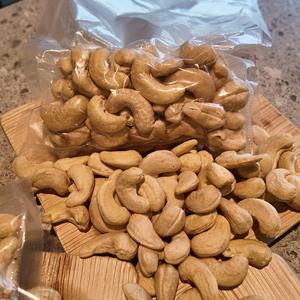 Nueces de Anacardo Africanas W240, Altos Estándares de Calidad para Exportación, Bajo Precio, Directo de Fábrica, Ideal para Mayoristas - Product Image 4