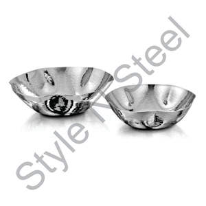 Prix de gros Bol à noix en acier inoxydable à paroi unique Martelé Argent Poli Designer Bol à fruits et noix Matériau métallique - Product Image 1