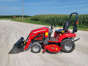 รถแทรกเตอร์ขนาดเล็ก MASSEY FERGUSON GC1723E GC 1723E 1725M 1835E 2860M FL2611 2850M 6120M 2860E 4x4 WD ใหม่/มือสอง ราคาดี - Product Image 2