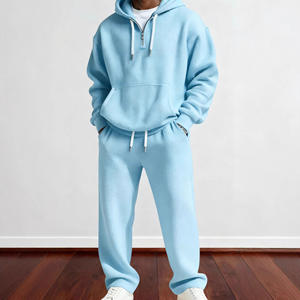 Conjunto Deportivo de Alta Gama con Logotipo Personalizado en Serigrafía y Chaqueta con Costuras y Pantalones Deportivos para Hombre - Product Image 3