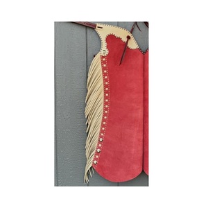Calidad superior Beige y Color rojo Cuero genuino Chaps Mano Tooled Color surtido y tamaños disponibles Venta caliente Fabricantes - Product Image 3
