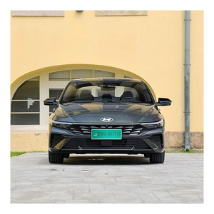 Elantra SE 2024 con Tracción Delantera, Motor Turbo, Asientos de Cuero, Volante a la Izquierda, Bajo Kilometraje, Precio en Stock, Listo para Envío - Product Image 4