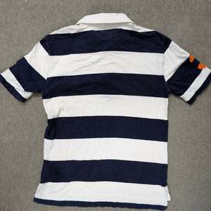 2025 nouveau Style garçons pour polo haute qualité 100% coton décontracté à manches courtes T-Shirt pour enfants avec Design brodé - Product Image 2