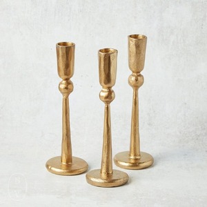 ที่วางแบบเรียวโลหะที่สวยงามสำหรับการตกแต่งโต๊ะที่หรูหราและการแสดงเทียนโรแมนติกในพื้นที่ใช้สอย - Product Image 1