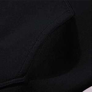 Chándal Deportivo Estampado de Invierno para Hombre 2025, Diseño Personalizado OEM, 100% Algodón, Ajuste Regular, Manga Larga, en Negro y Rojo - Product Image 6