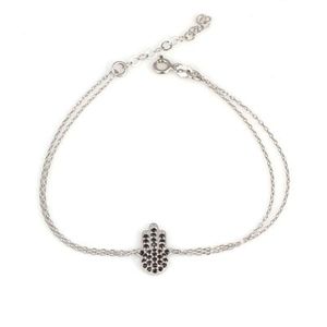 Bracelet à double chaîne en argent sterling 925 avec main de Fatima et pierre noire, élégant et raffiné, pour femme - Product Image 1