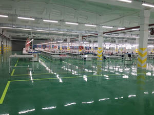 ISONEM FLOOR 2K 2 PARTIES Revêtement de sol époxy facile à appliquer au rouleau pour sols industriels intérieurs, hôpitaux, écoles, centres commerciaux, usines - Product Image 2