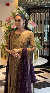 Lehenga Choli Anarkali pakistanais lourdement orné pour femmes, occasion festive de mariage, style de mariée de luxe, manches longues, maxi - Product Image 3