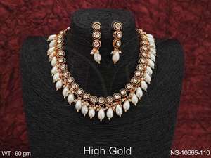 Beaux bijoux Kundan haute plaqué or fête porter des ensembles de colliers de perles groupées - Product Image 6