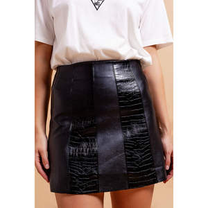 กระโปรงมินิทรงตรงและทรงดินสอสีดำสไตล์โกธิค ยี่ห้อ Shiny Croc ทำจากหนังแท้และผ้าเดนิมผสมขนสัตว์ พร้อมสแปนเด็กซ์ ดีไซน์เรียบง่าย - Product Image 6