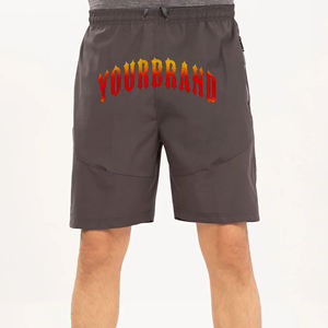 Pantalones cortos deportivos impermeables y a prueba de viento de nailon 100% al por mayor para hombre, pantalones cortos largos ligeros con logotipo impreso personalizado - Product Image 1