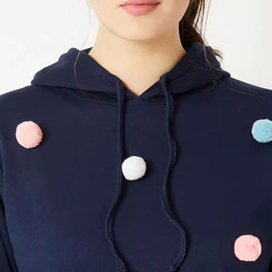 Haut à capuche court pour femme - Prix bas, haute qualité, séchage rapide et écologique, fabriqué au Pakistan par Rifat Sport - Product Image 6