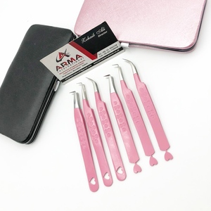 แหนบถอนขนตาสีชมพูพร้อมโลโก้ที่ยั่งยืน - Product Image 2