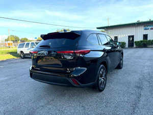 USADO 2022 Híbrido XLE Volante a la Izquierda Bajo Kilometraje Transmisión Automática Asientos de Cuero Sin Accidentes y Listo para Enviar - Product Image 4