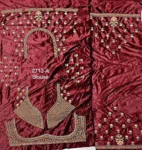 Lehenga choli ออกแบบเจ้าสาวมี dupatta คู่และกำมะหยี่หนักเย็บปะติดปะต่อกันที่แนบมา - Product Image 3