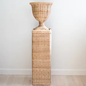 Nouveau choix de piédestal carré braisé Vases de sol en rotin à la main Vase urne en rotin Pot de fleur en rotin Conception et emballage OEM - Product Image 5