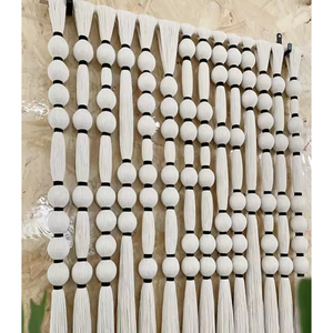 Silencio en Blanco y Negro, Tapiz de Pared Mexicano de Macramé, Arte de Pared Bohemio Hecho a Mano con Diseño de Borlas Estilo Caralarga - Product Image 2