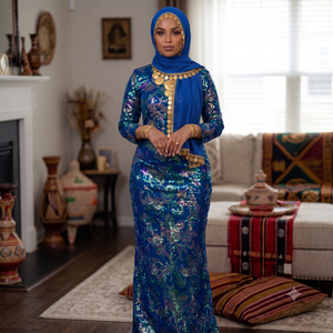 Tela Jacquard Fransawi Dirac Azul Rey con Cuentas, Adorno Dorado y Bordado de Lentejuelas |   Vestido de novia somalí de lujo con hiyab - Product Image 1