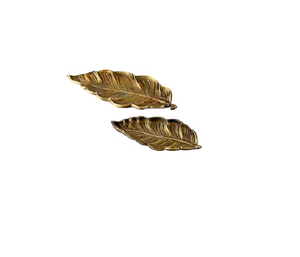 Ensemble de 2 plateaux à feuilles métalliques décorés d'une tête de cerf dorée Nouveau design d'ustensiles de cuisine pour hôtels et restaurants Fabricant de vente en gros - Product Image 1