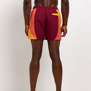 Pantalones cortos de natación iridiscentes de nailon y poliamida con bolsillos laterales, cintura elástica, Color rojo, ajuste Regular, 100% - Product Image 2