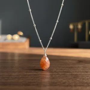 จี้รูปหยดน้ำซันสโตน NH-P-41 จาก Niharika Gems สร้อยคอเงินแท้ 925 ดีไซน์มินิมอล รับรับรองคุณภาพ น้ำหนักปรับแต่งได้ - Product Image 4