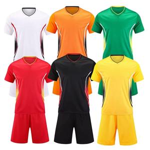 Uniformes d'équipe de jeu pour hommes Vêtements de sport de football pour enfants Maillot de football à manches courtes pour l'entraînement de football - Product Image 6