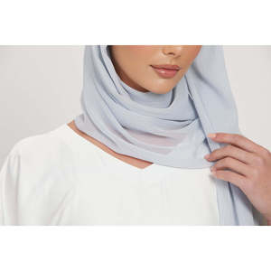 เดรสผ้าซาตินสีขาวแบบพรีเมี่ยมใส่ด้านในพร้อมคอลเลกชันสลิปในแบบหรูหรา - Product Image 4