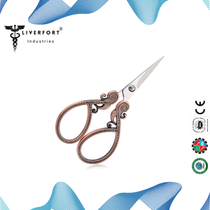 Nouveau style Ciseaux à broder en acier inoxydable de haute qualité Style européen vintage pointu pour le bricolage avec ciseaux de poche - Product Image 4