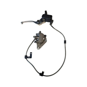 Système de freinage avant complet Kymco Xciting 250 2005, état neuf, avec disques en acier et en plastique - Product Image 1